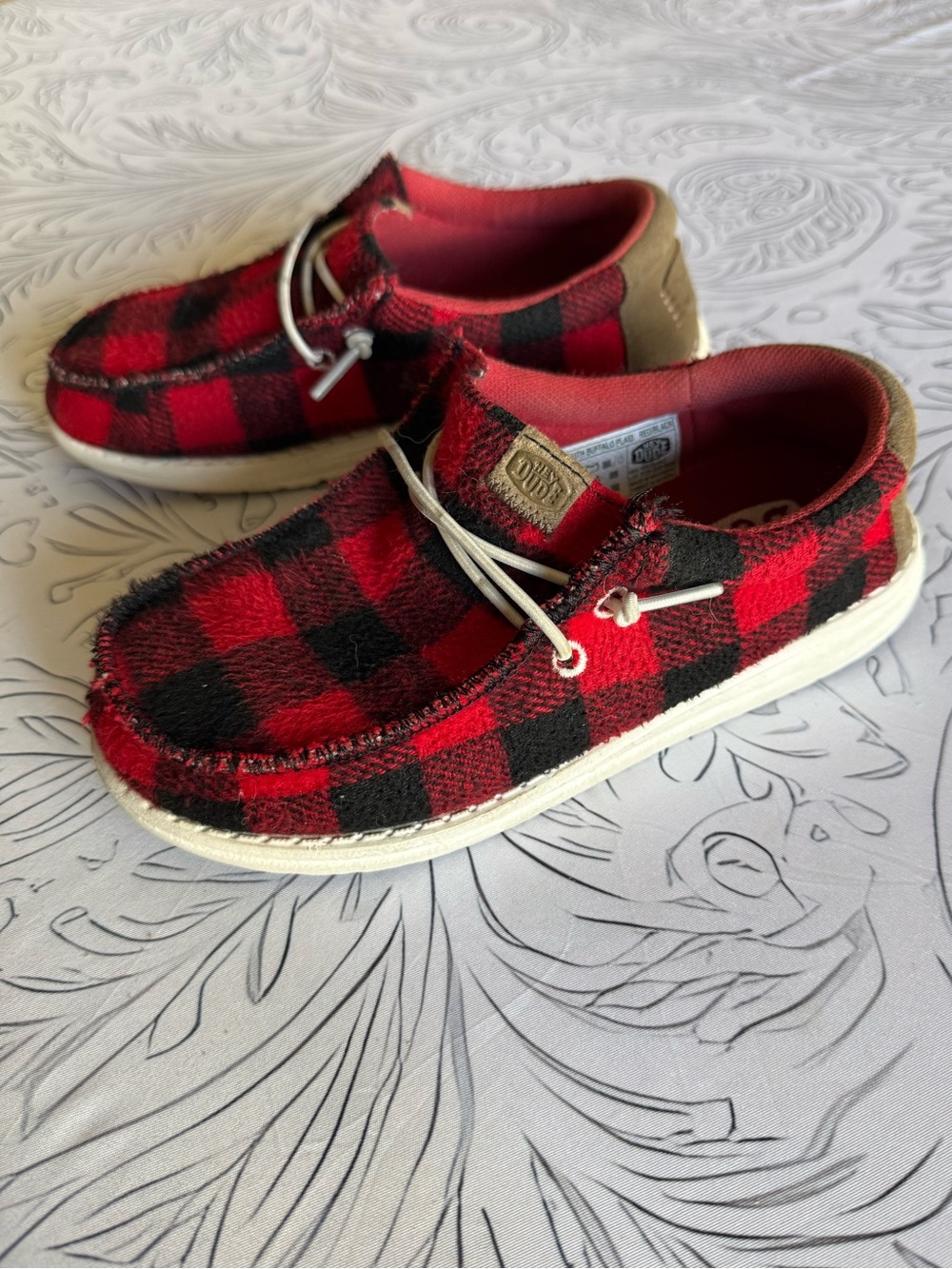 Hey Dude Buffalo Plaid Wally